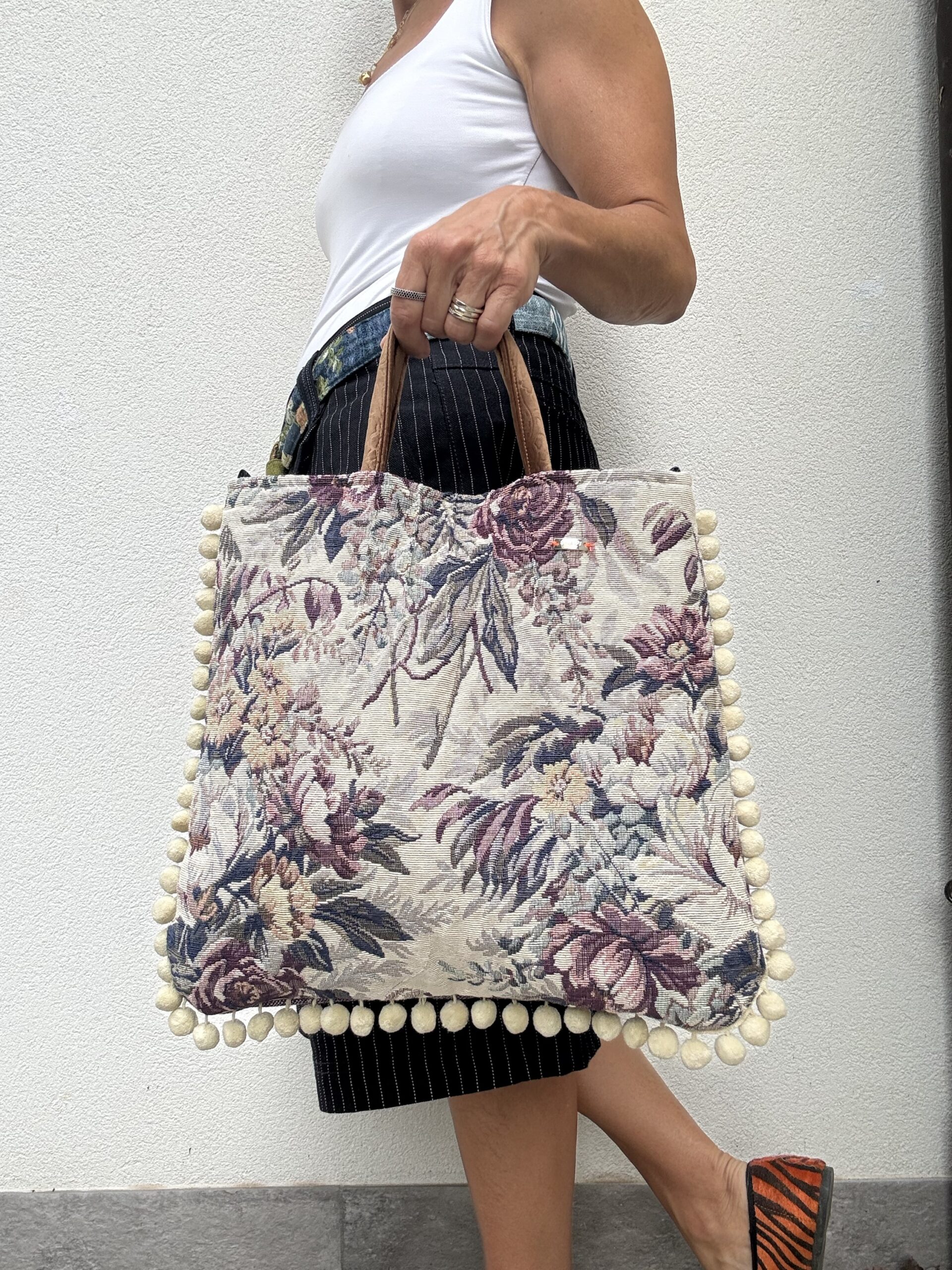 Borsa a mano CRISTINA fantasia gobeline rose pon pon beige