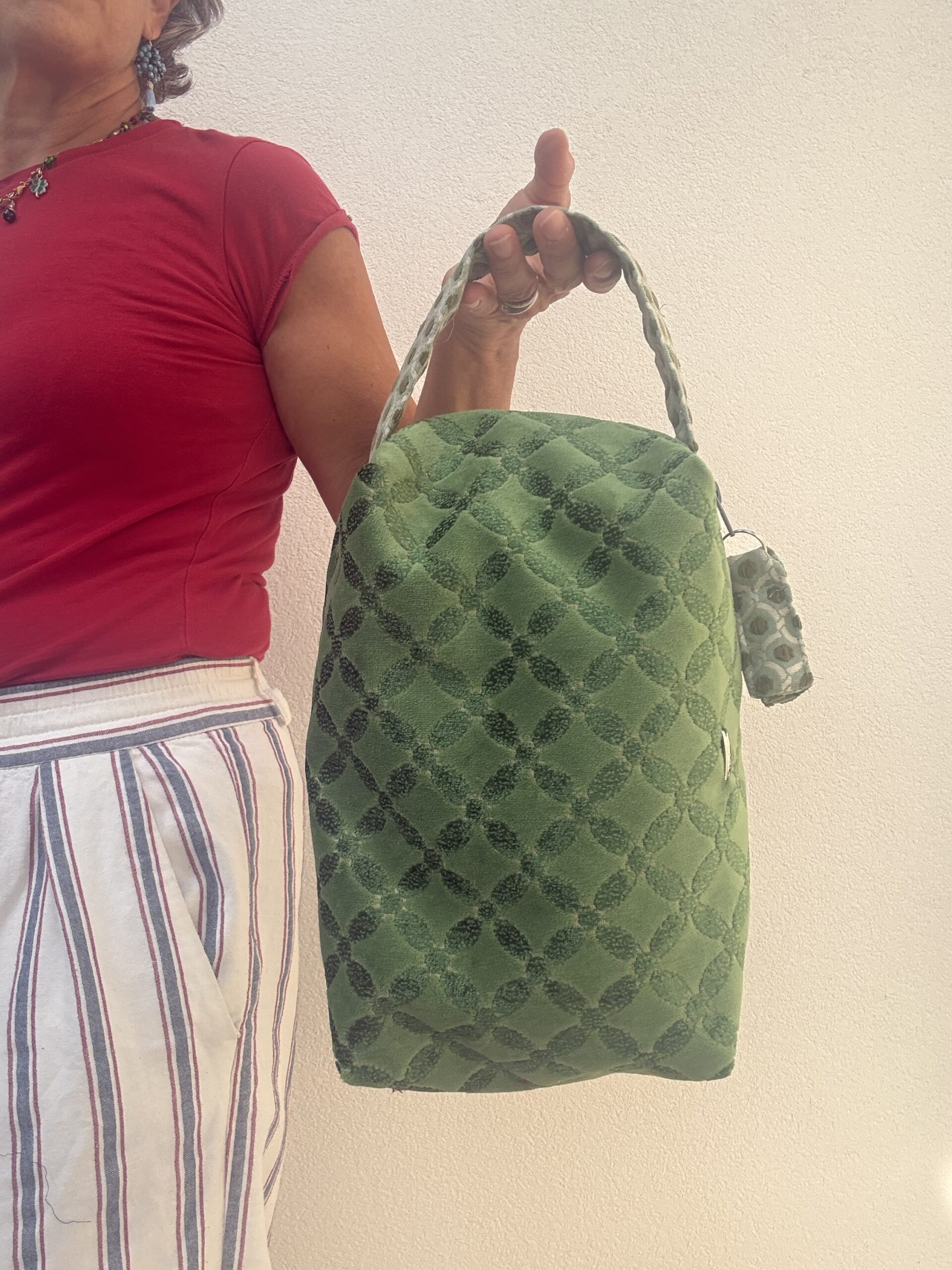 Pochette a mano ERIKA velluto verde - immagine 2