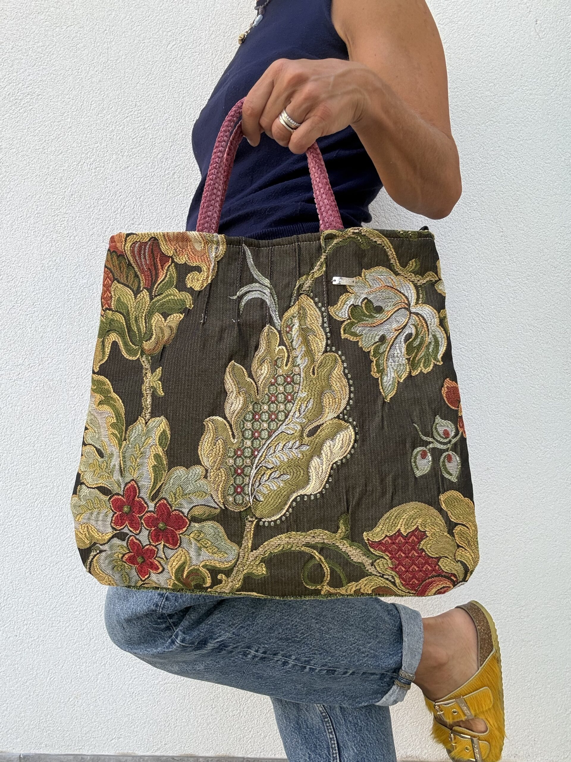 Borsa a mano CRISTINA broccato marrone fiori
