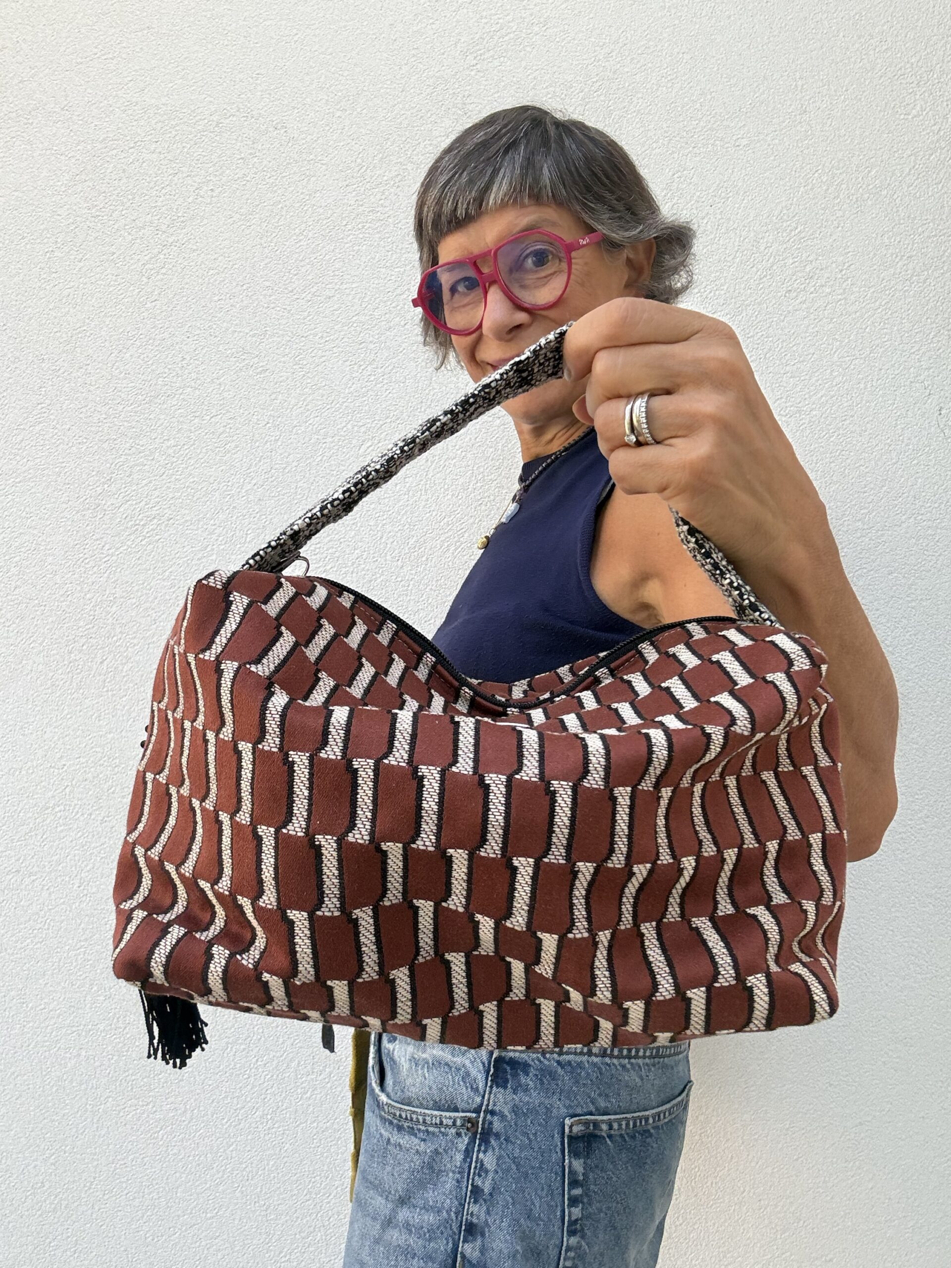 Borsa a mano LAURA quadri marrone nera
