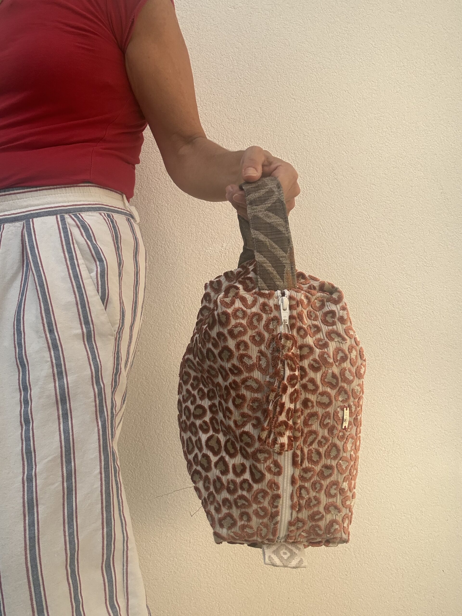 Pochette a mano ERIKA macchie leopardo - immagine 2